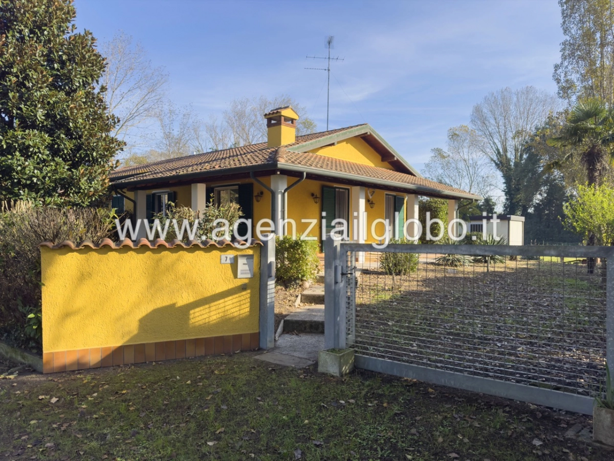 VIllette residenziali di varie tipologie, immerse nel verde, in vendita a Lido delle Nazioni